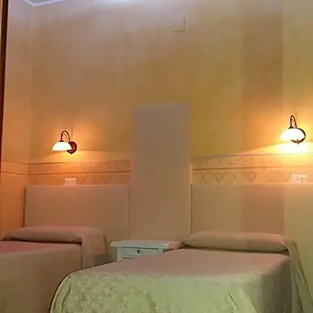 Della Corte 3*