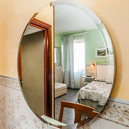 Della Corte Hotel 3*