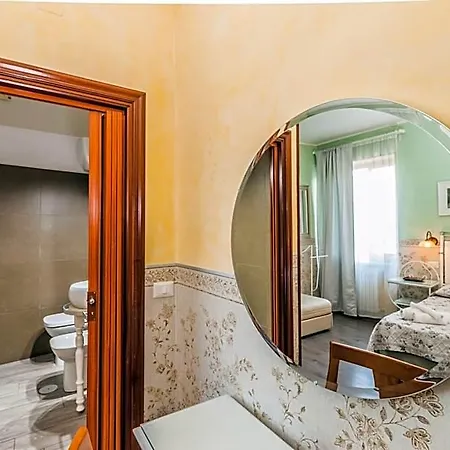 Della Corte Hotel 3*