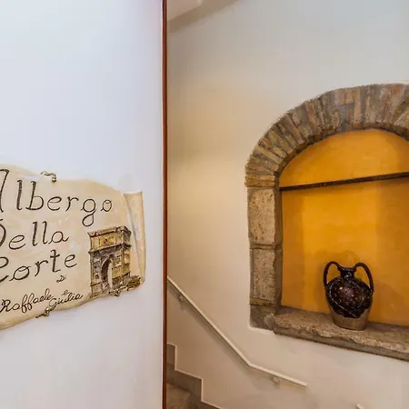 Della Corte Hotel 3*