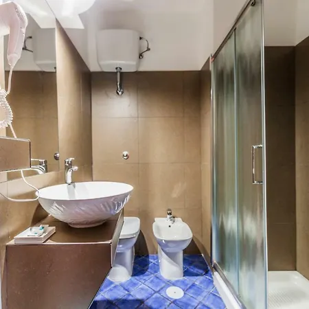 Della Corte Hotel 3*